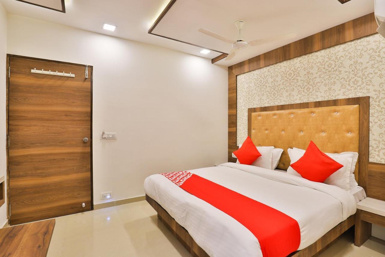 Oyo 24950 Hotel Shree Balaji Residency Ahmedabad Exteriör bild