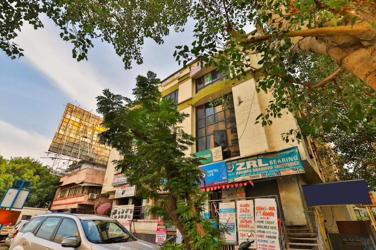 Oyo 24950 Hotel Shree Balaji Residency Ahmedabad Exteriör bild