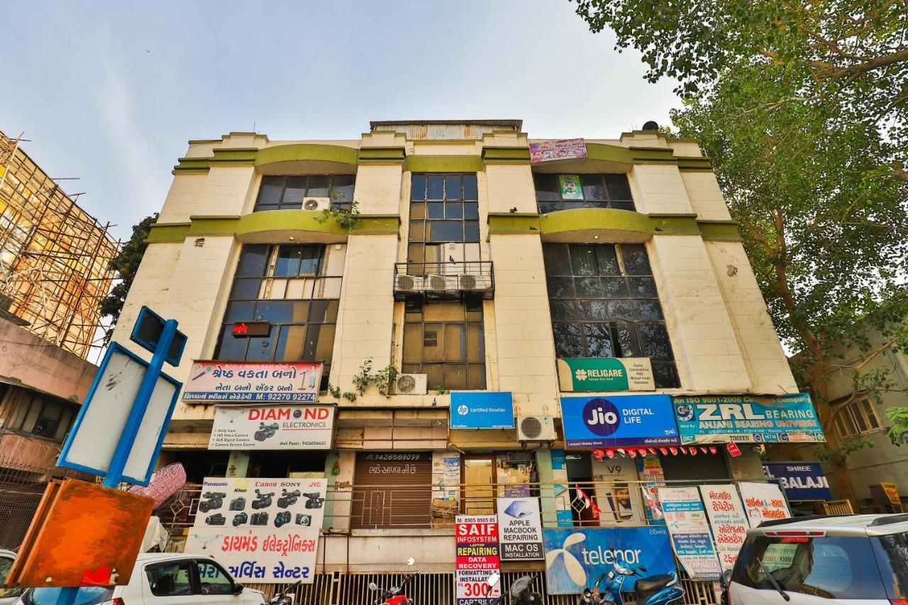 Oyo 24950 Hotel Shree Balaji Residency Ahmedabad Exteriör bild